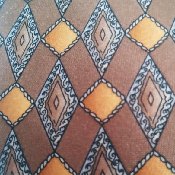 Traditional Craft Silk Tie, St Patrick's Clover Shamrock ,Green & Blue, 4" x 58" - Picture 2 of 3